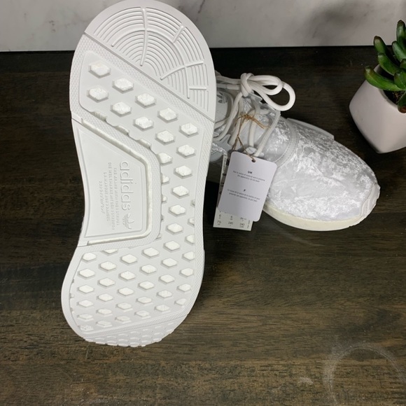 adidas NMD R1 White Velvet - Picture 9 of 9